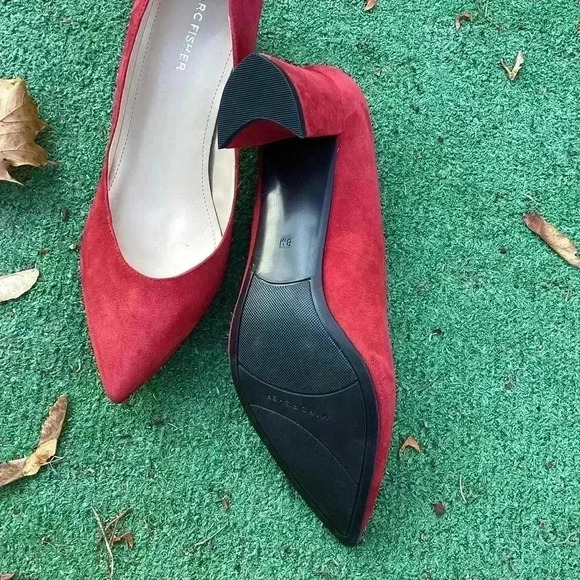 Marc Fisher NWOB  Women's Red Suede Caitlin Pointed Toe Dress Pumps Size 8M - Picture 15 of 16
